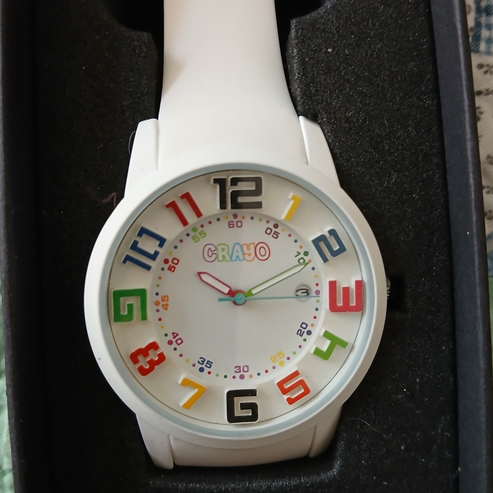 Crayo Women's Festival White Silicone-Band Watch with Date Cracr2001 New - Picture 2 of 5